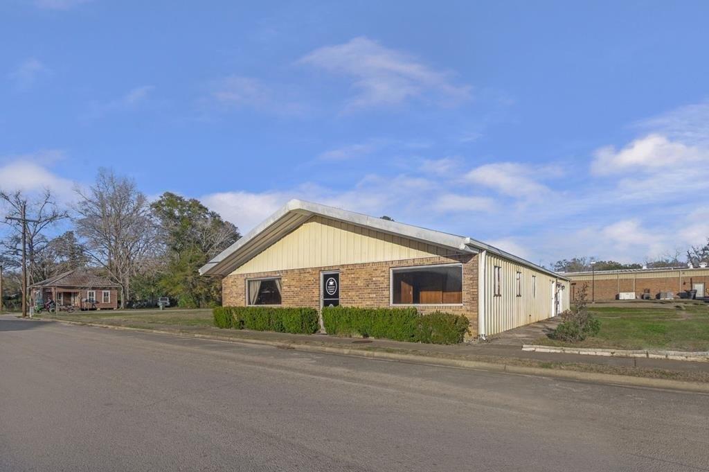 Property Image for 211 Glover Street