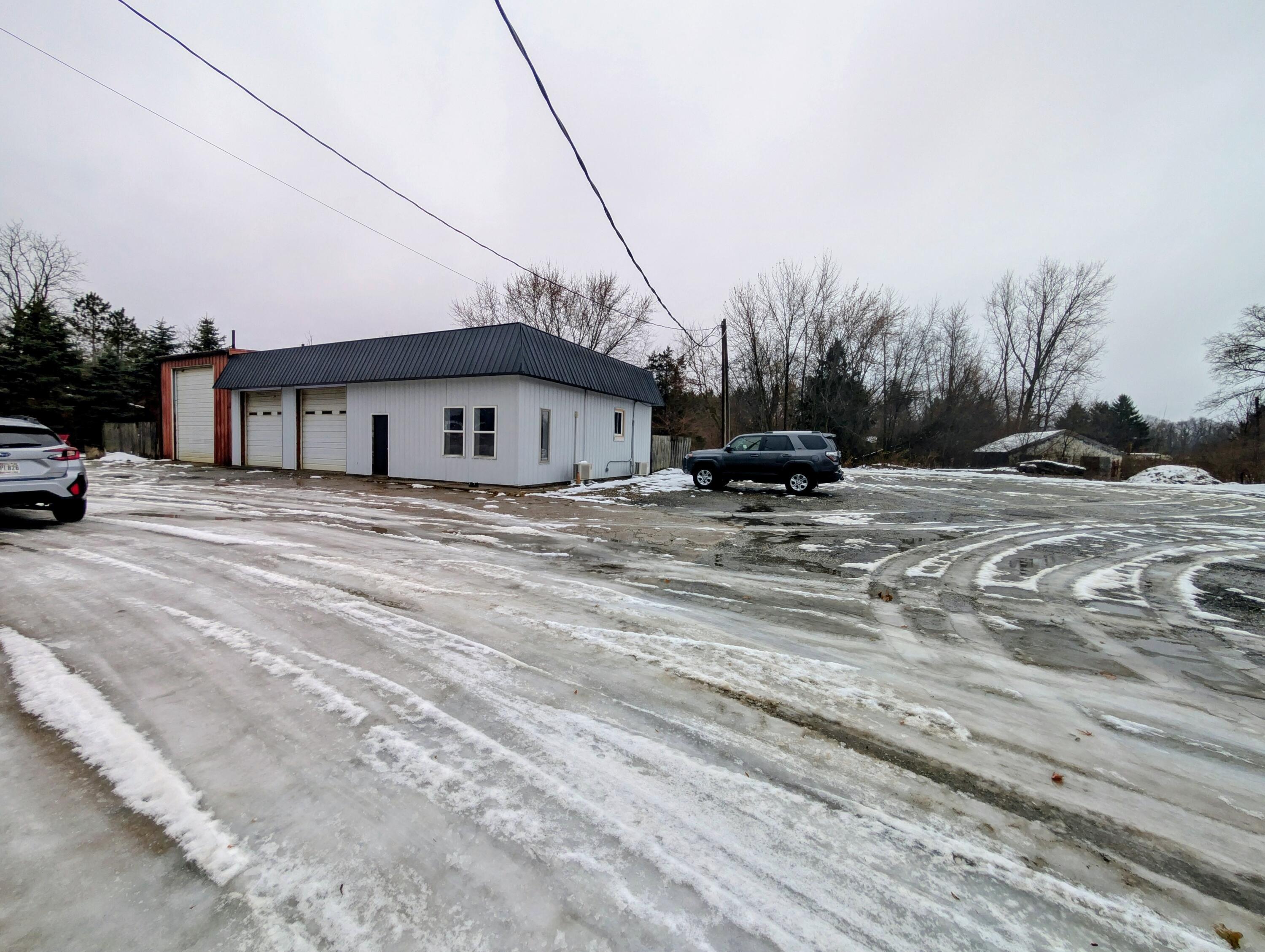 Property Image for 431 E Us Highway 6