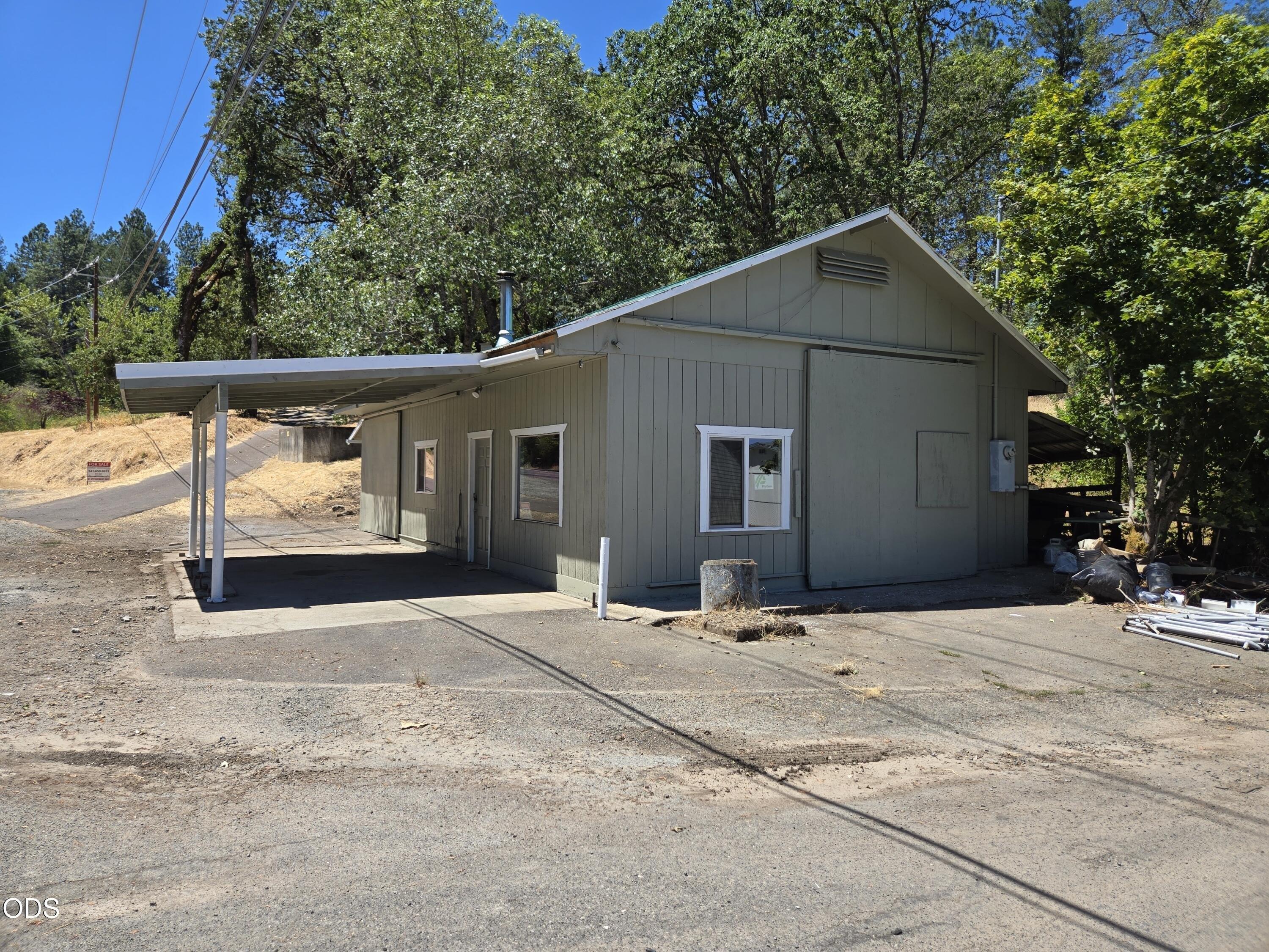 Property Image for 4618 Redwood Avenue
