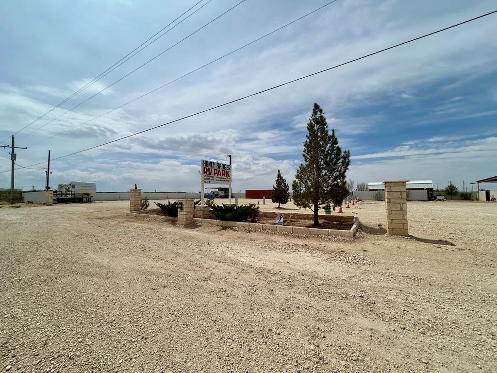 Property Image for 875 N Ellyson Blvd.