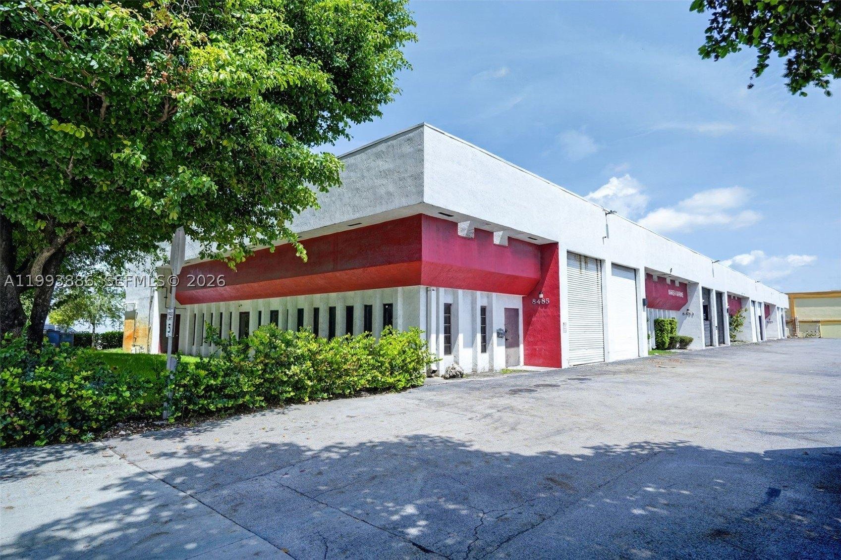 Property Image for Warehouse/Restaurant For Sale In Doral