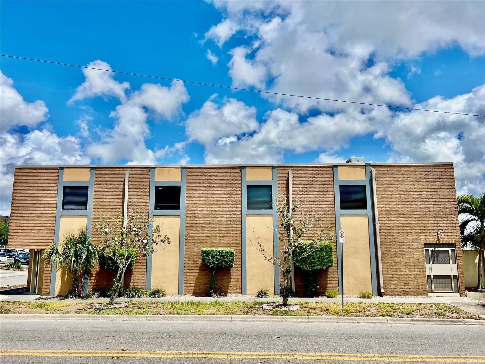 Property Image for 1253 PARK Street