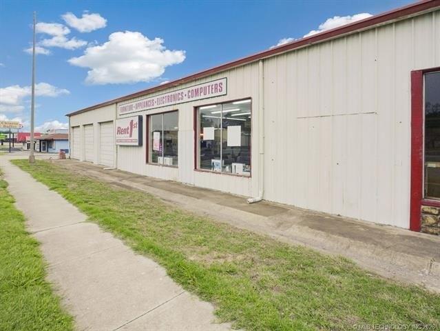 Property Image for 894 S Mississippi