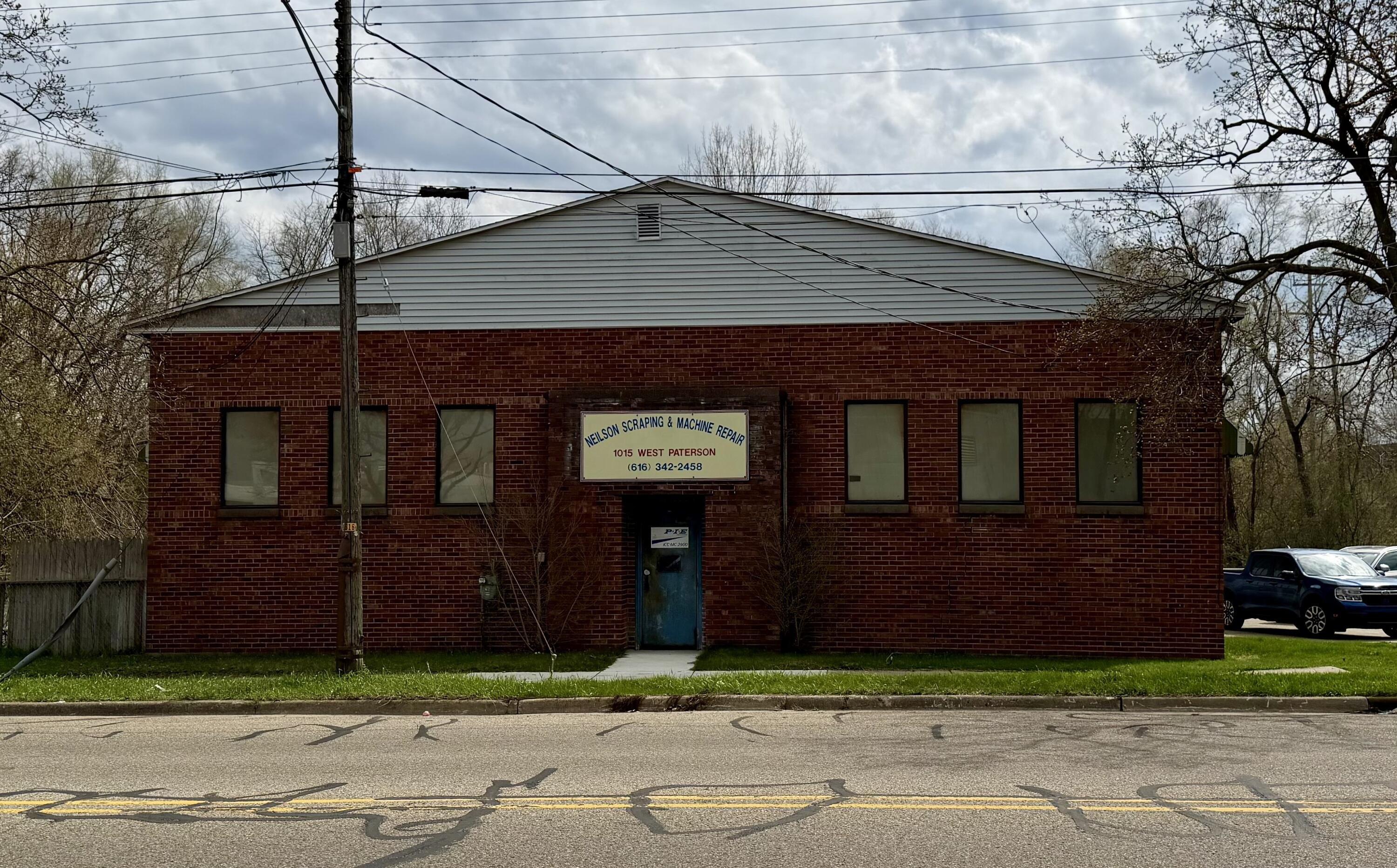 Property Image for 1015 W Paterson Street