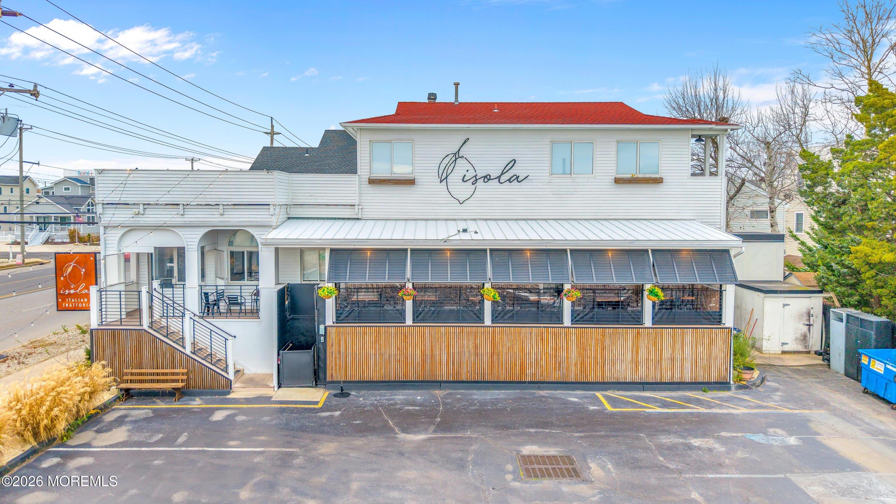 Property Image for 1901 Long Beach Boulevard