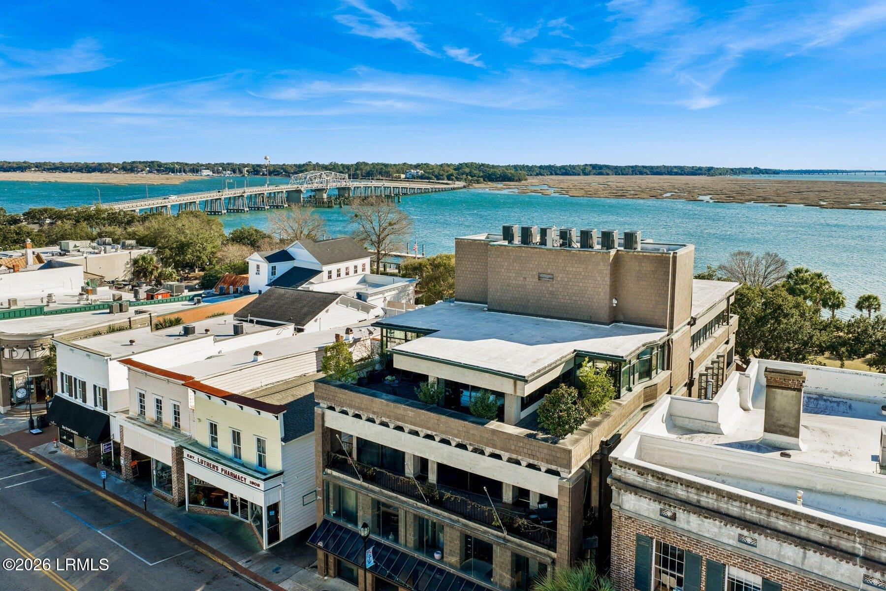 Property Image for 916 Bay Street