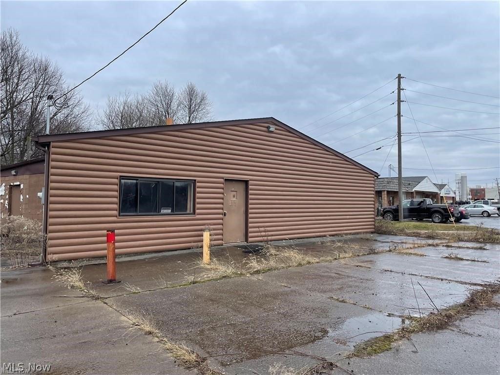 Property Image for 4520 Navarre Road SW