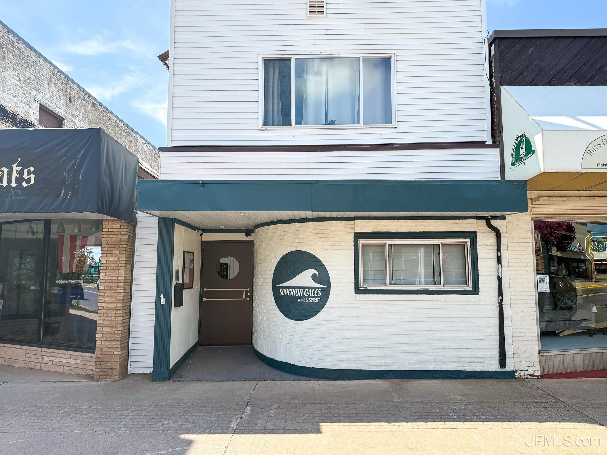 Property Image for 126 E Aurora Street