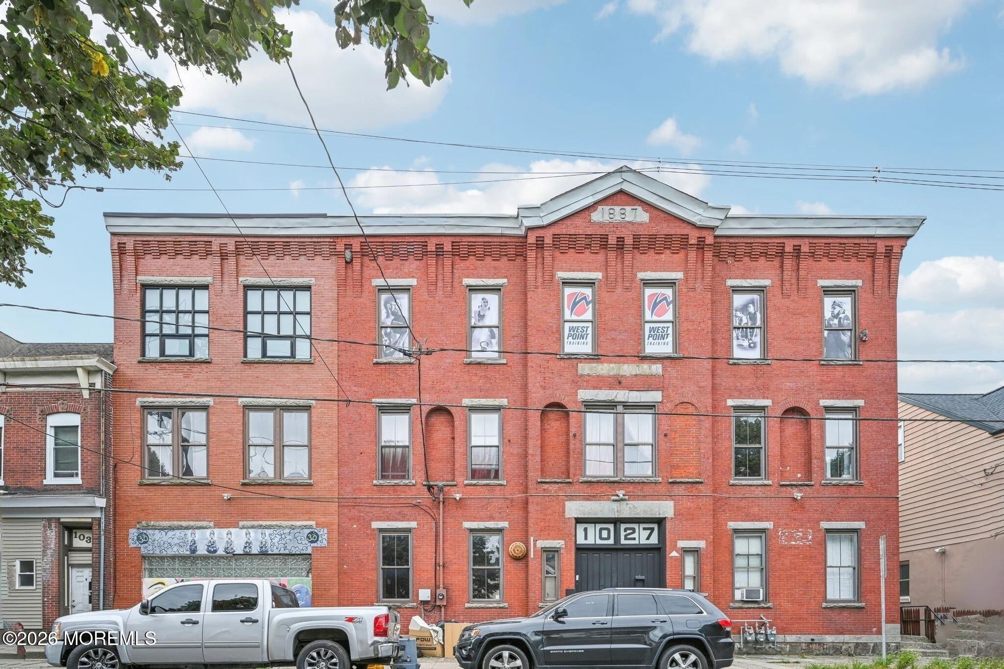 Property Image for 1027 S Clinton Avenue