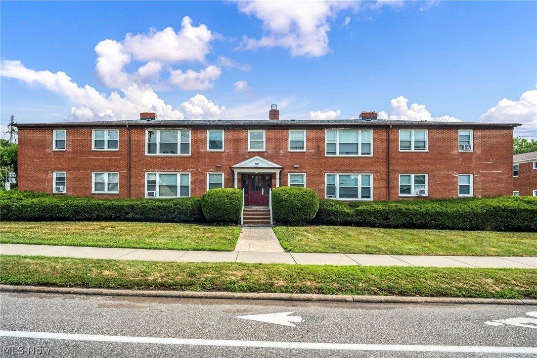 Property Image for 885 S Green Road