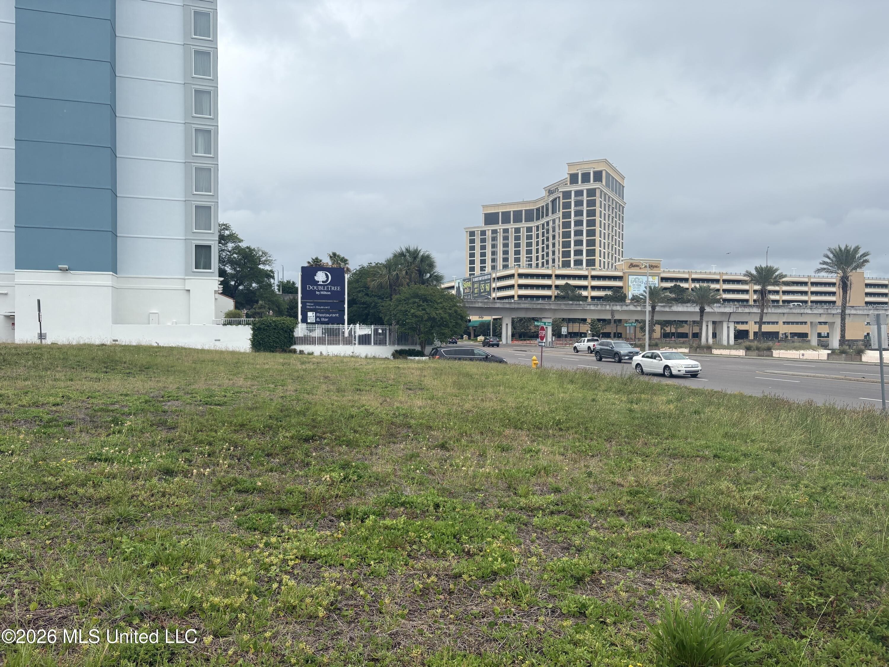 Property Image for 950 - 956 Beach Boulevard