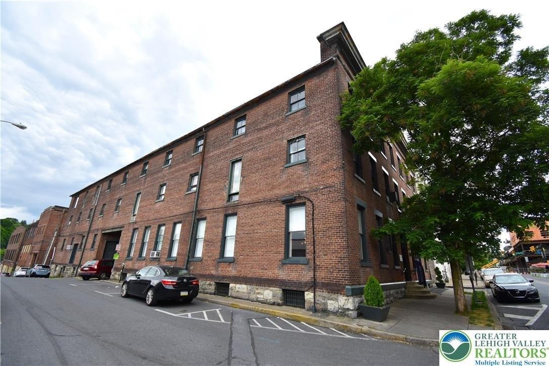 Property Image for 230 Ferry Street