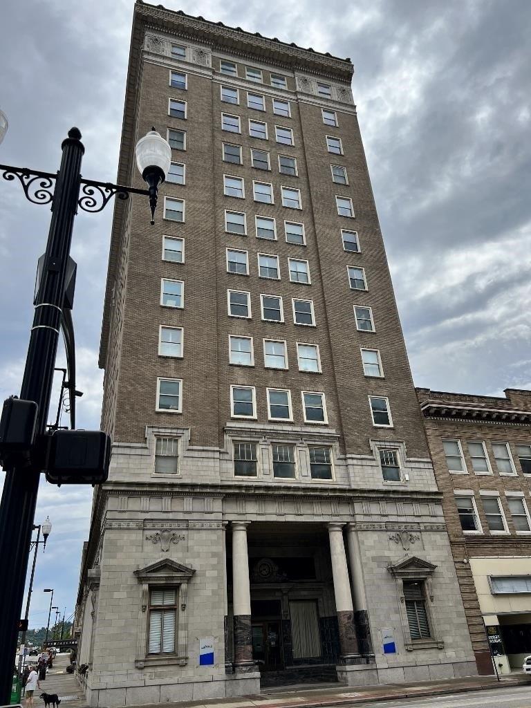 Property Image for 999 4th Avenue