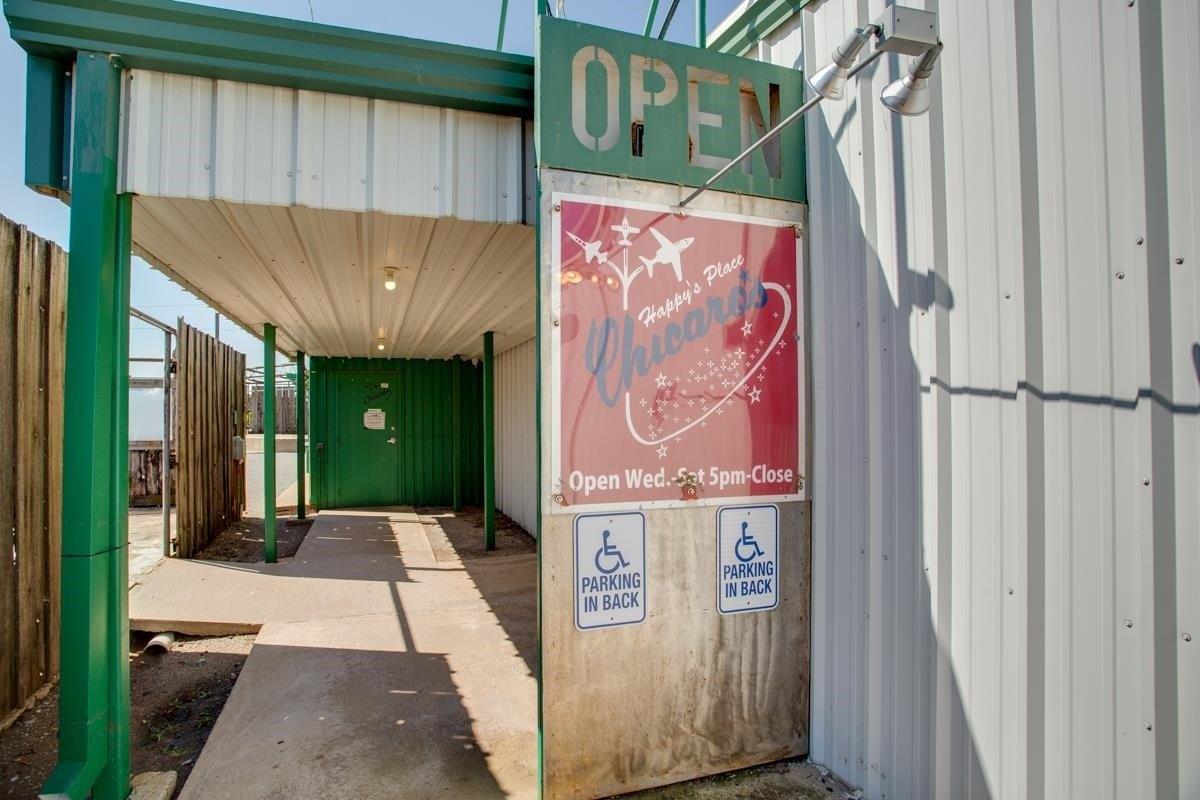 Property Image for 117 W Oxford Ave