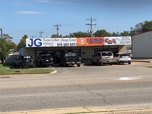 Property Image for 840 W Will Rogers Boulevard