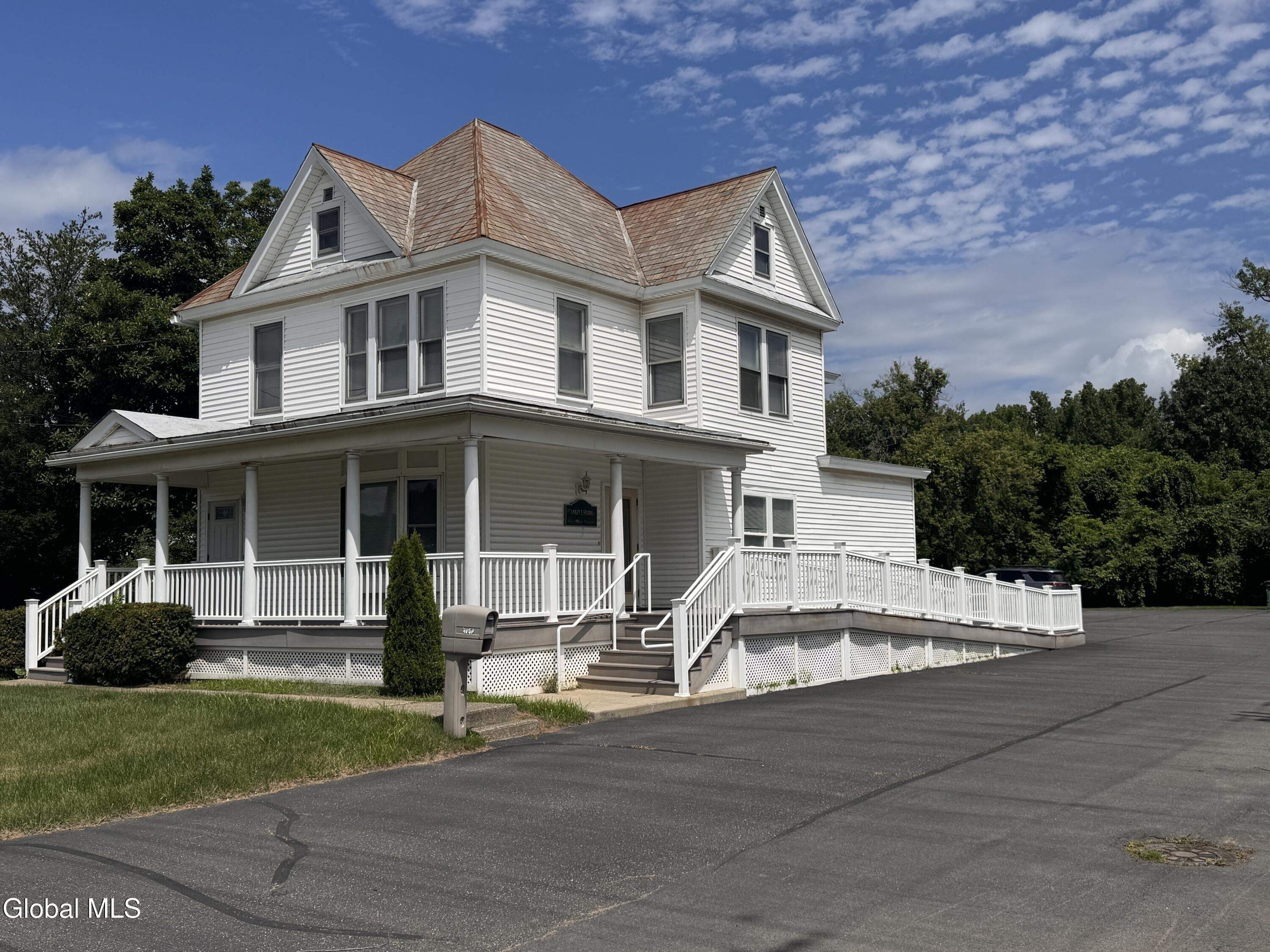 Property Image for 1147 Troy-Schenectady Road