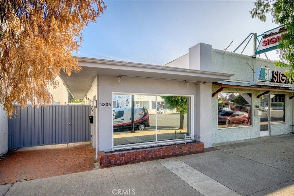 Property Image for 2304-2306 W Burbank Boulevard