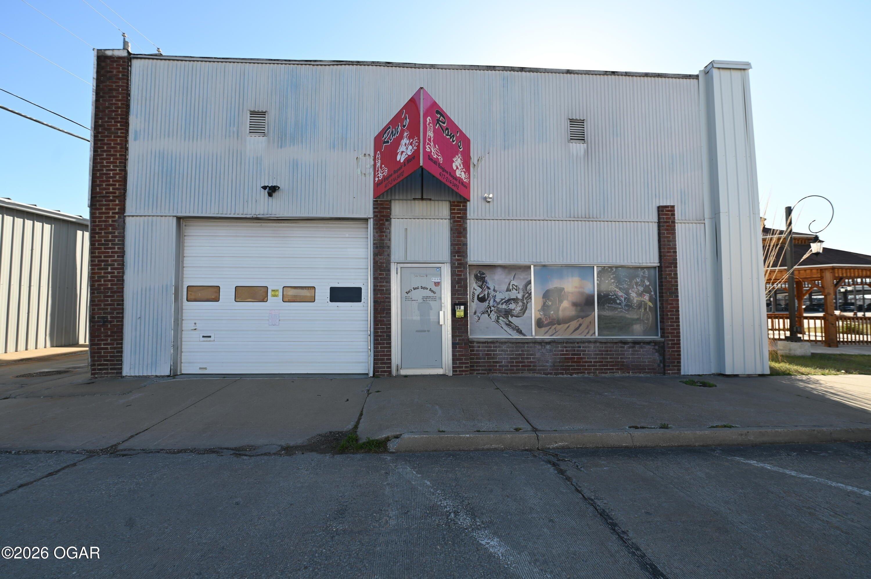 Property Image for 904 Broadway Street