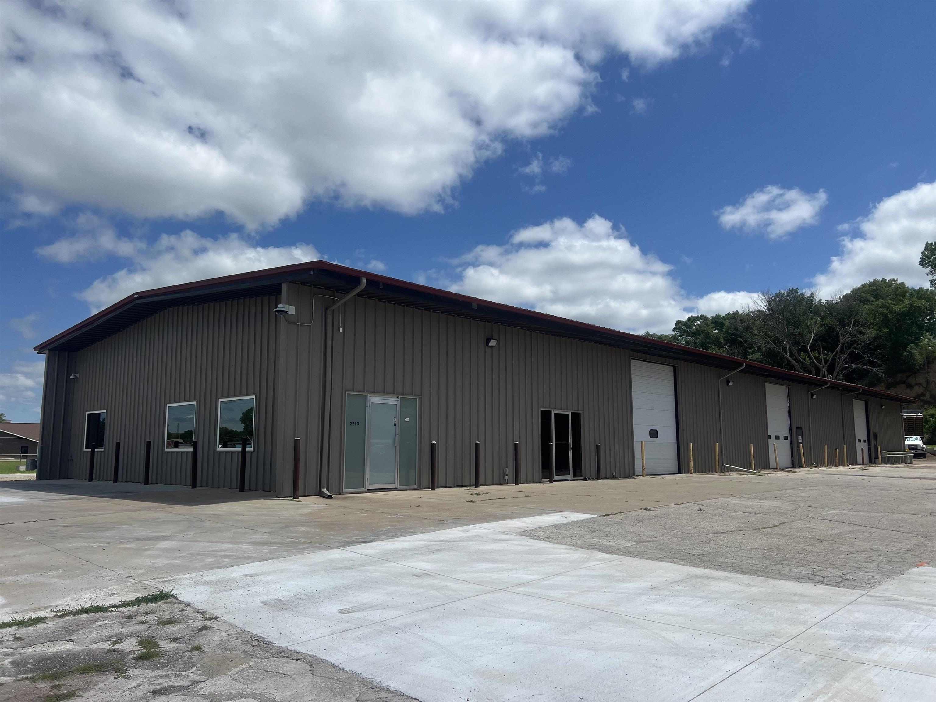 Property Image for 2210 N Us Highway 75