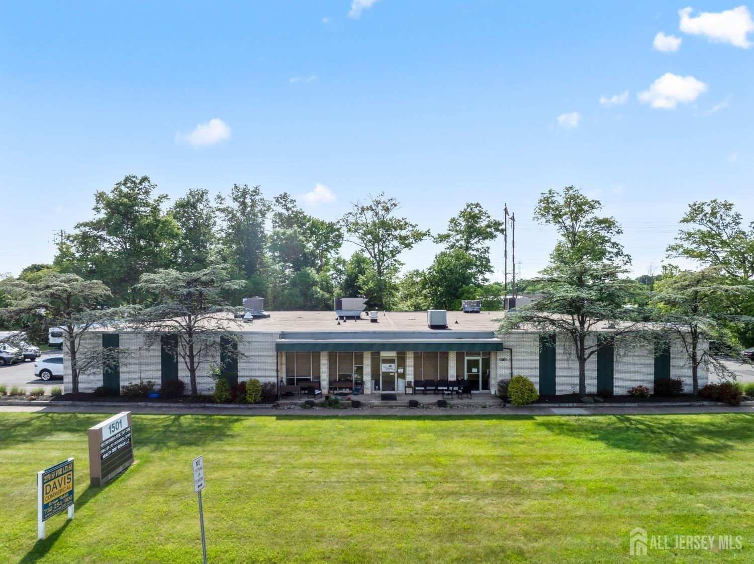 Property Image for 1501 Livingston Avenue