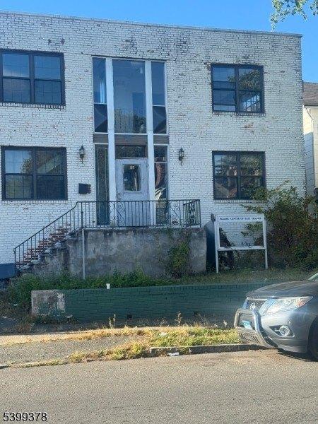 Property Image for 61 Lincoln St