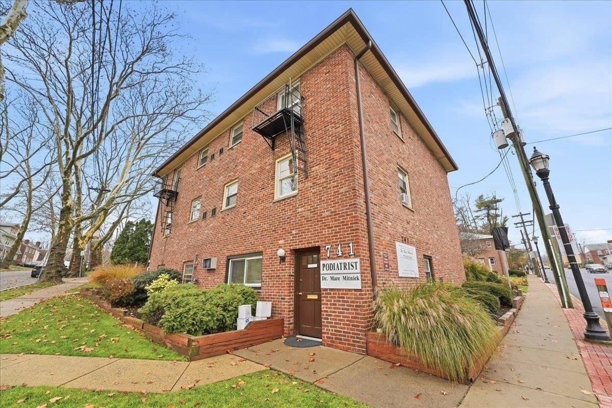 Property Image for 741 Bloomfield Ave 1