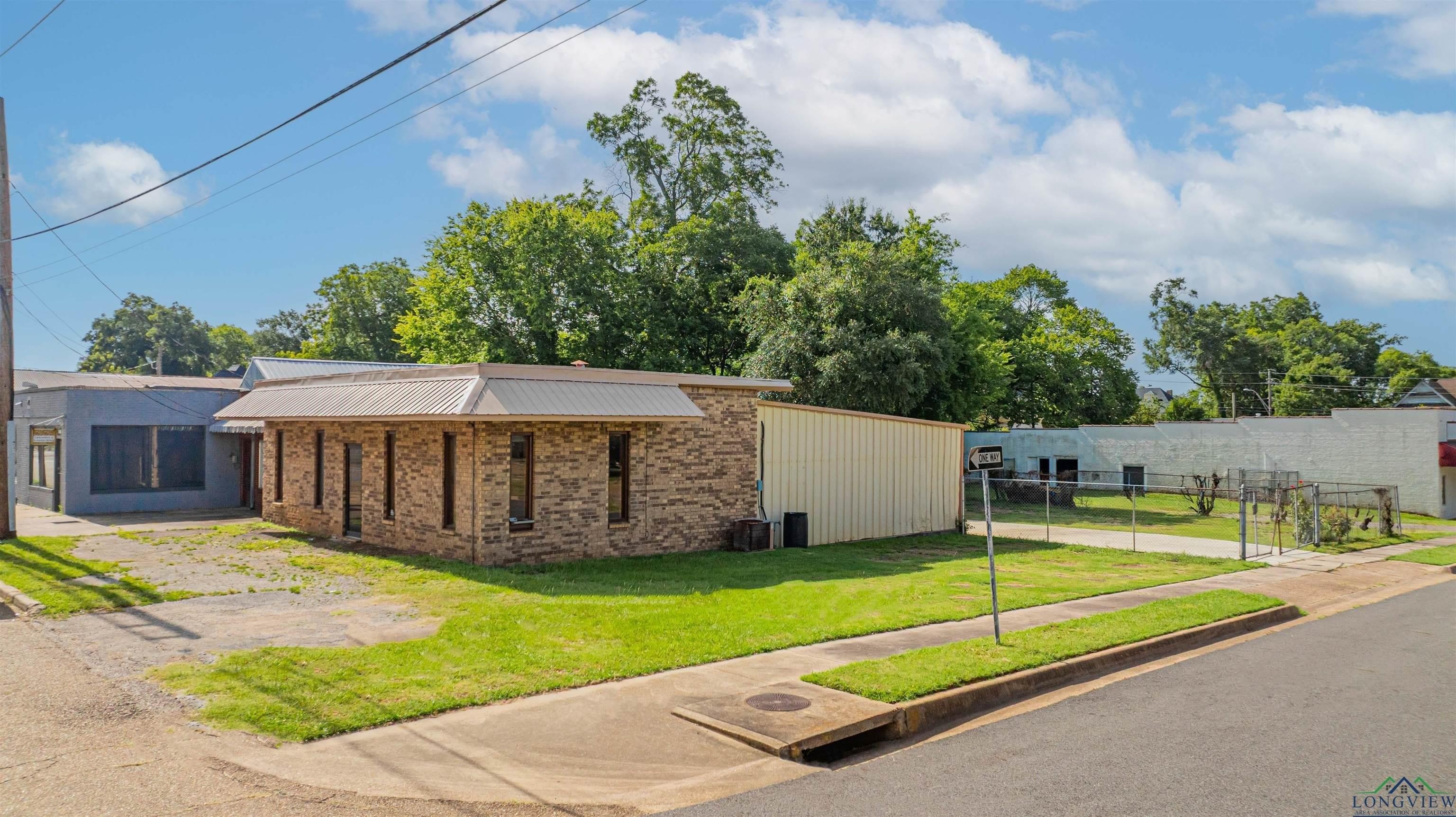 Property Image for 200 E Bowie