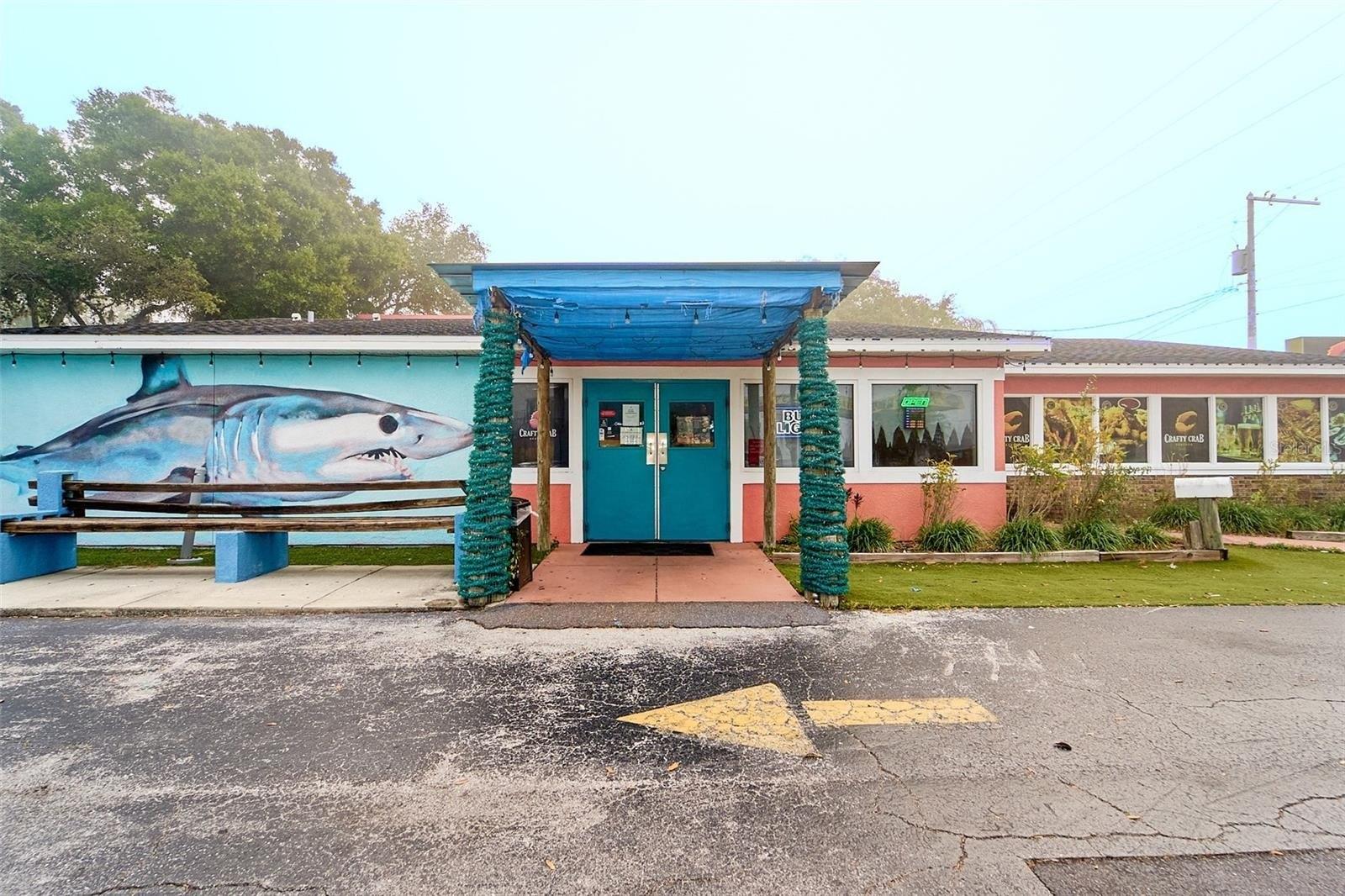 Property Image for 704 E Brandon Boulevard