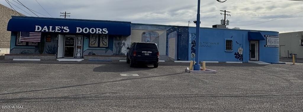 Property Image for 321-327 S Kino Pw Parkway S