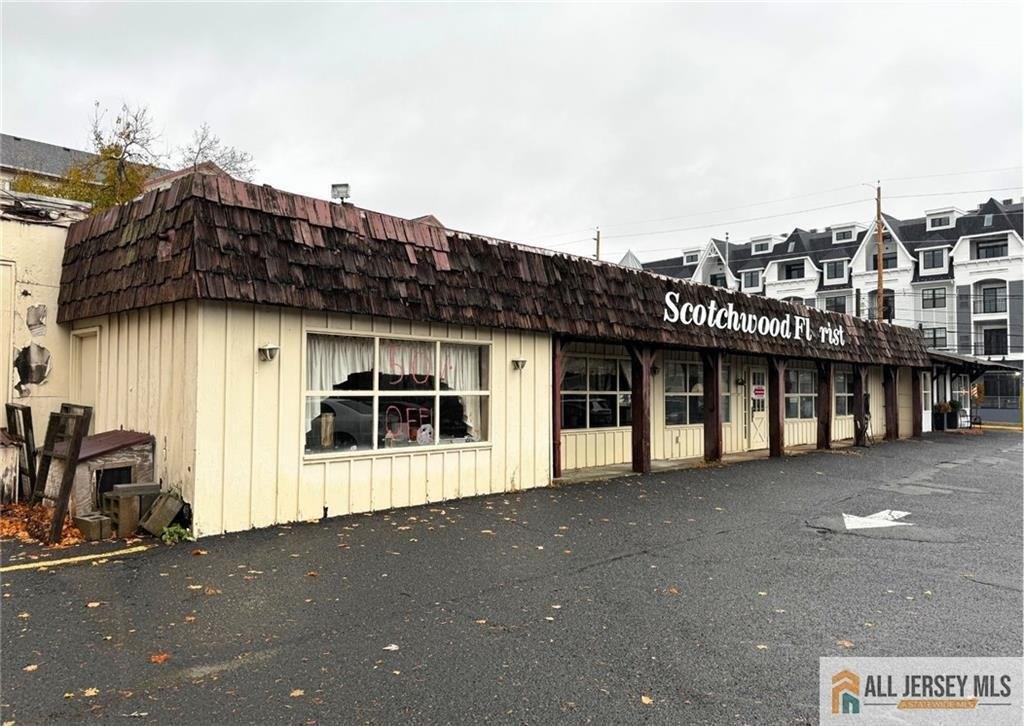 Property Image for 265 South Avenue B