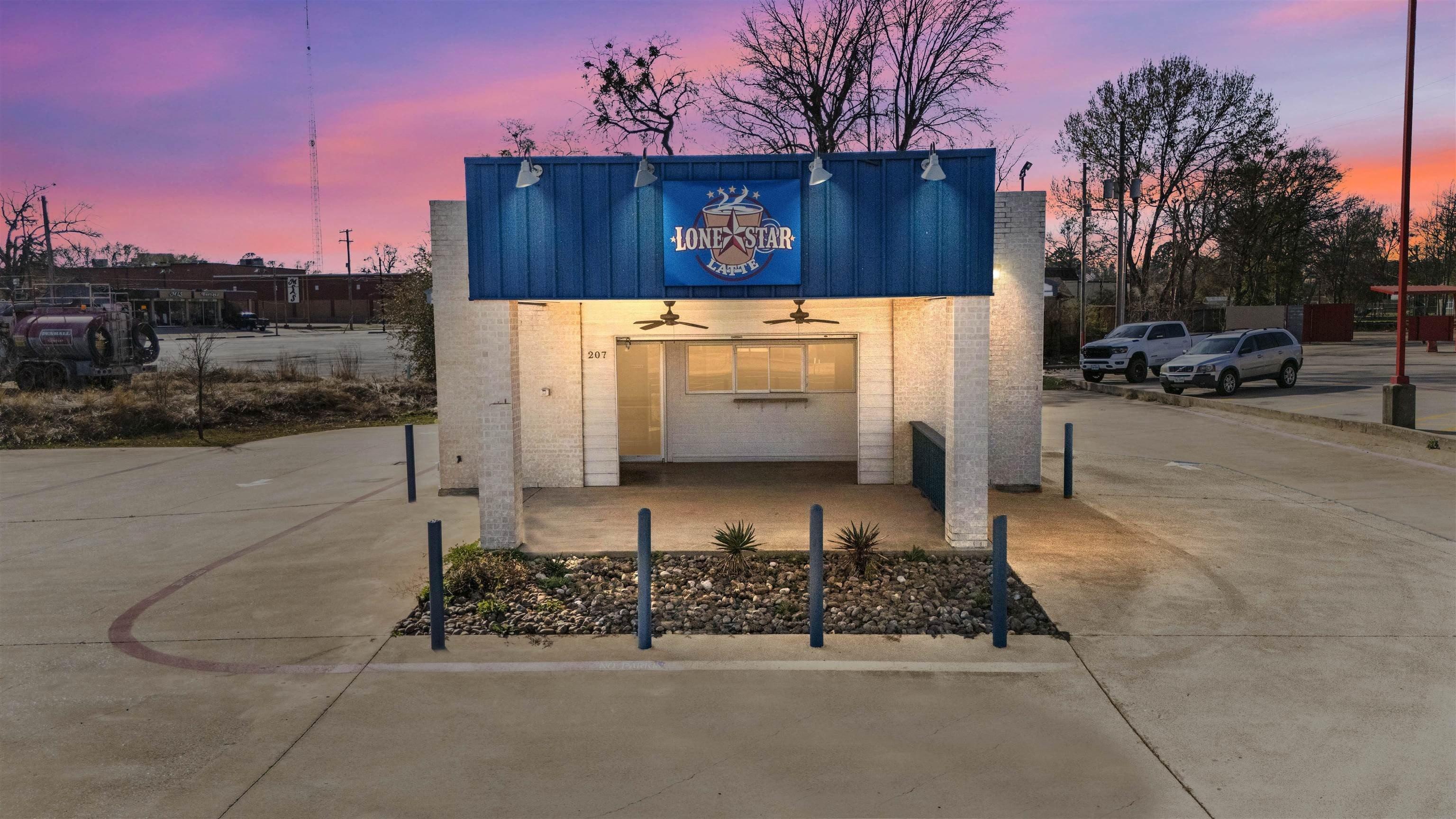 Property Image for 207 N Henderson Blvd.