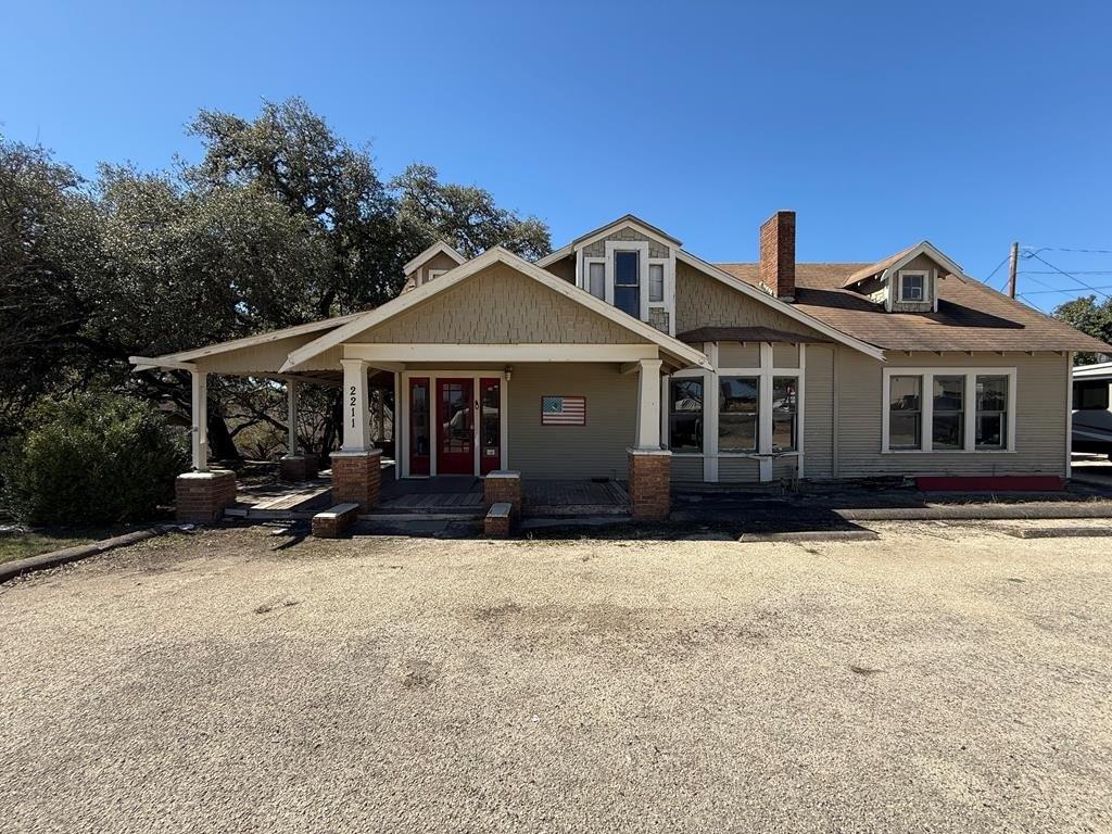 Property Image for 2211 Memorial Blvd