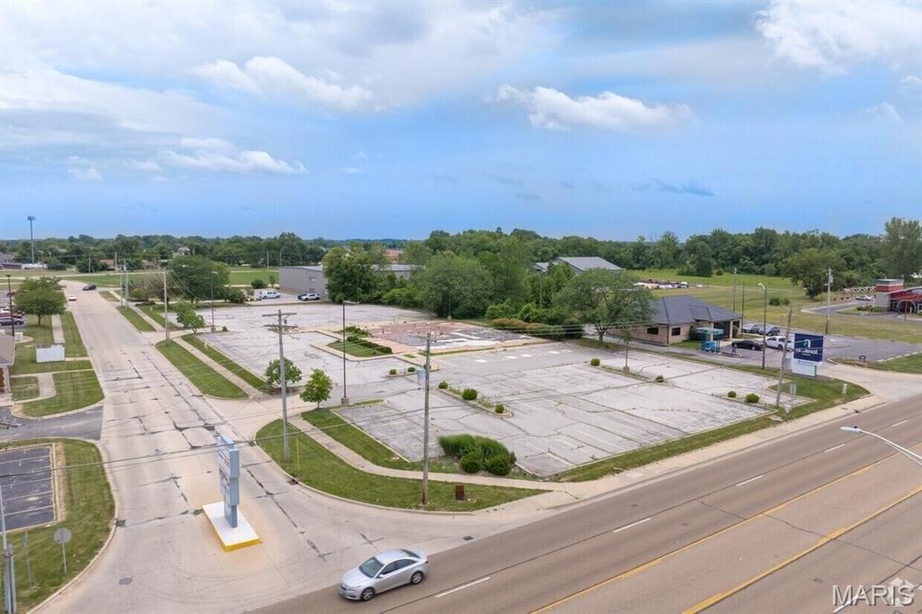 Property Image for 4390 Illinois Street N