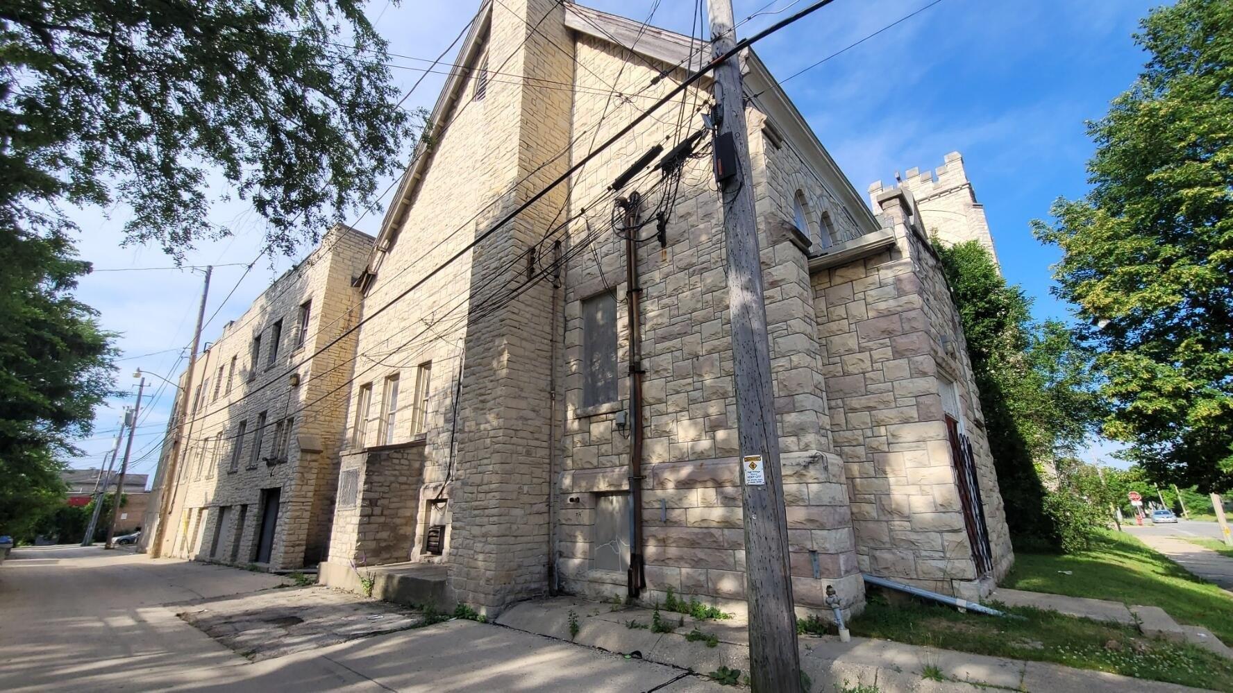 Property Image for 2201 N 35th St 2221