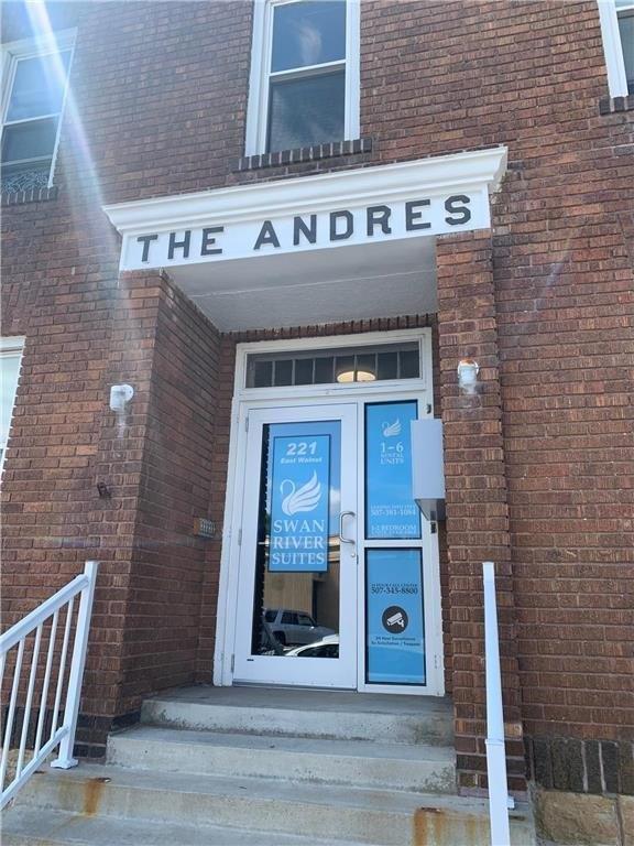 Property Image for 221 E Walnut Street