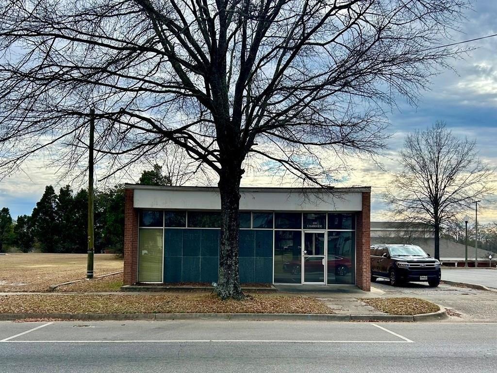 Property Image for 231 E Barbour St