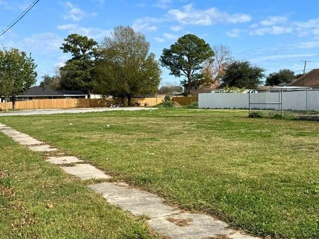 Property Image for 801 E JUDGE PEREZ Drive lot: 1