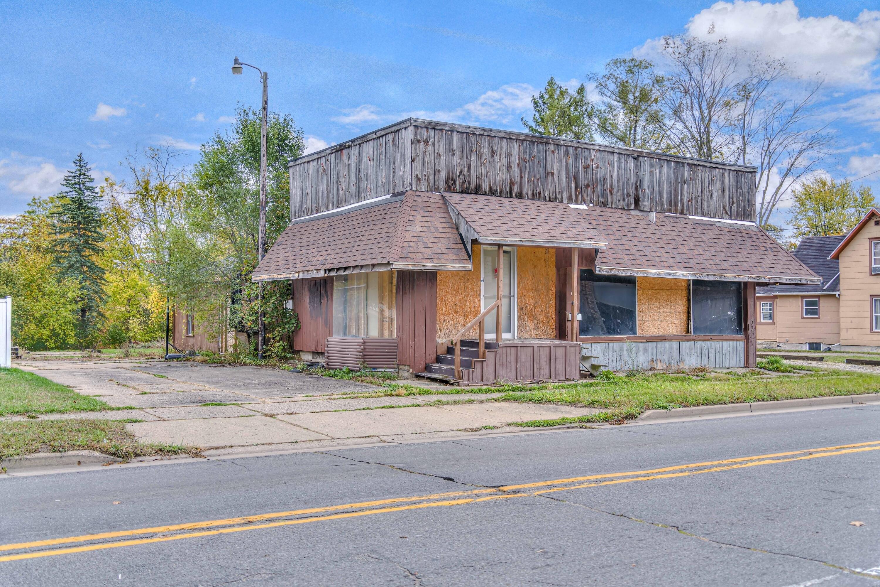 Property Image for 1011 Lansing Avenue