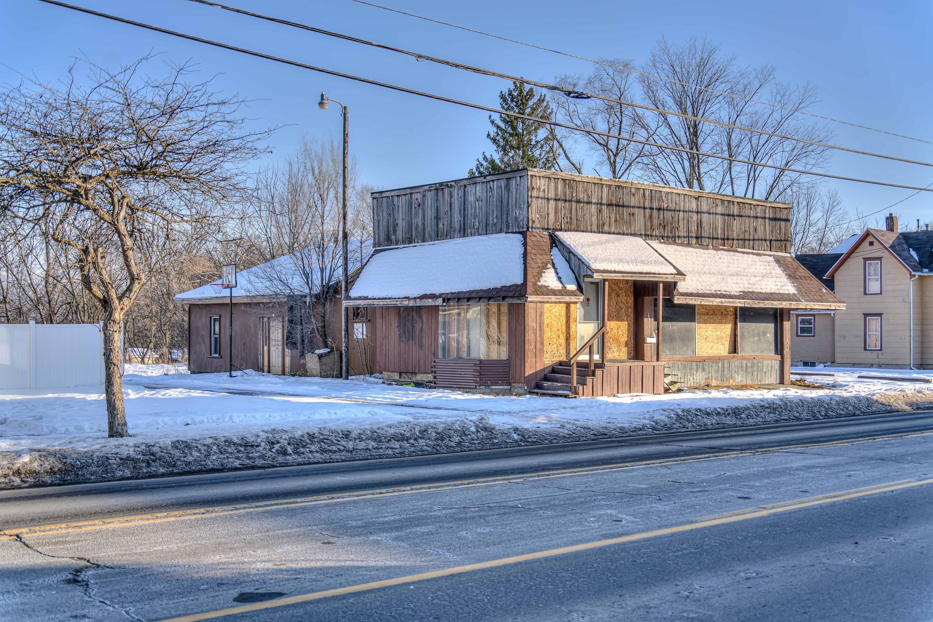 Property Image for 1011 Lansing Avenue