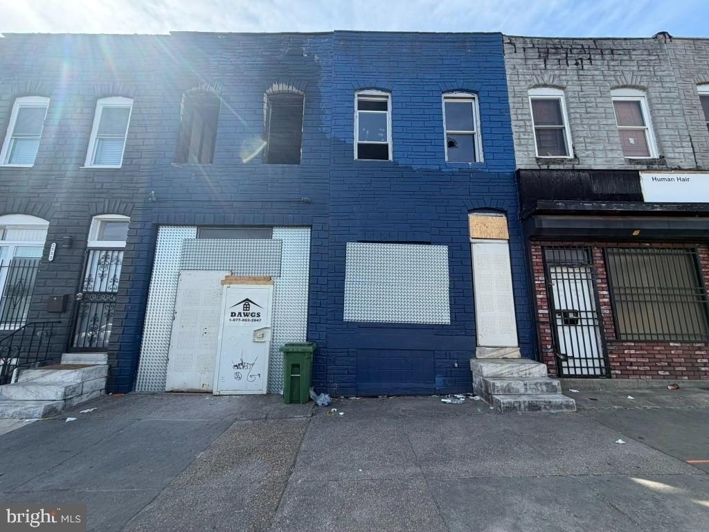 Property Image for 2529-2531 E Monument St