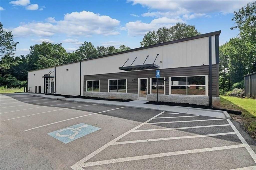 Property Image for 131 Parkwood Circle