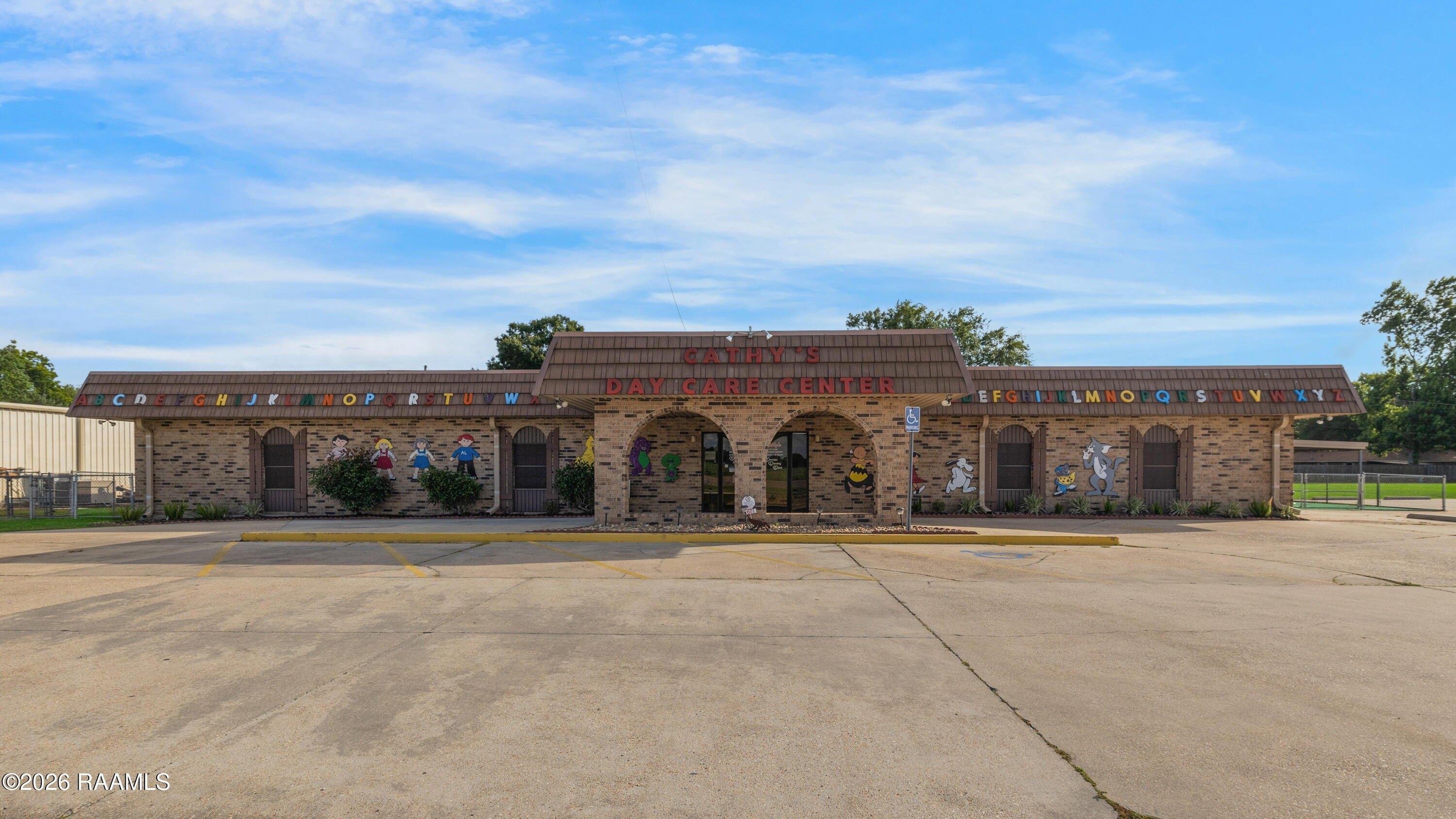 Property Image for 1401 E Admiral Doyle Drive