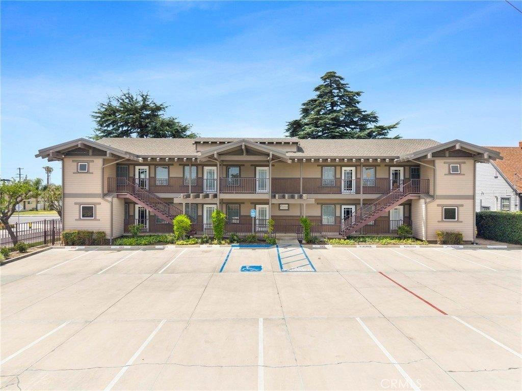 Property Image for 437 N Riverside