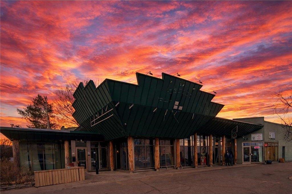 Property Image for 2111 E Franklin Avenue