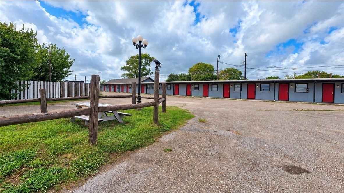 Property Image for 150 N Commercial Street