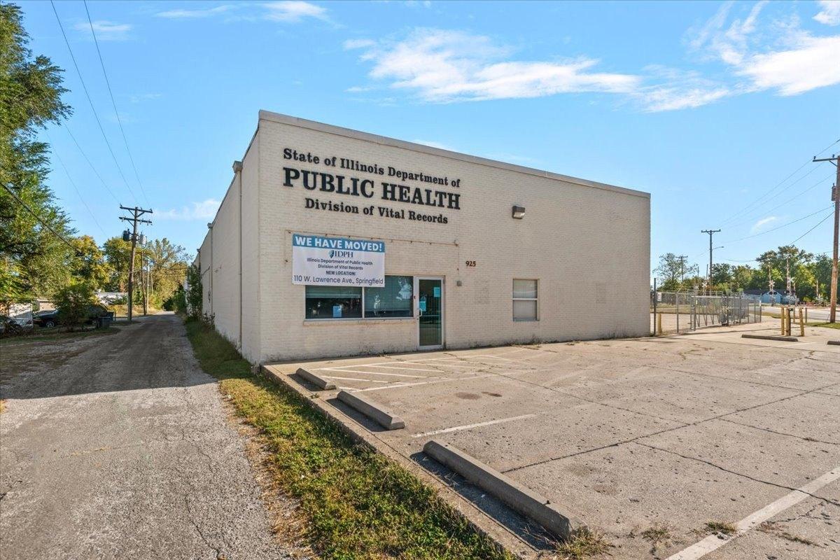 Property Image for 925 E Ridgely Ave, Springfield, IL 62702