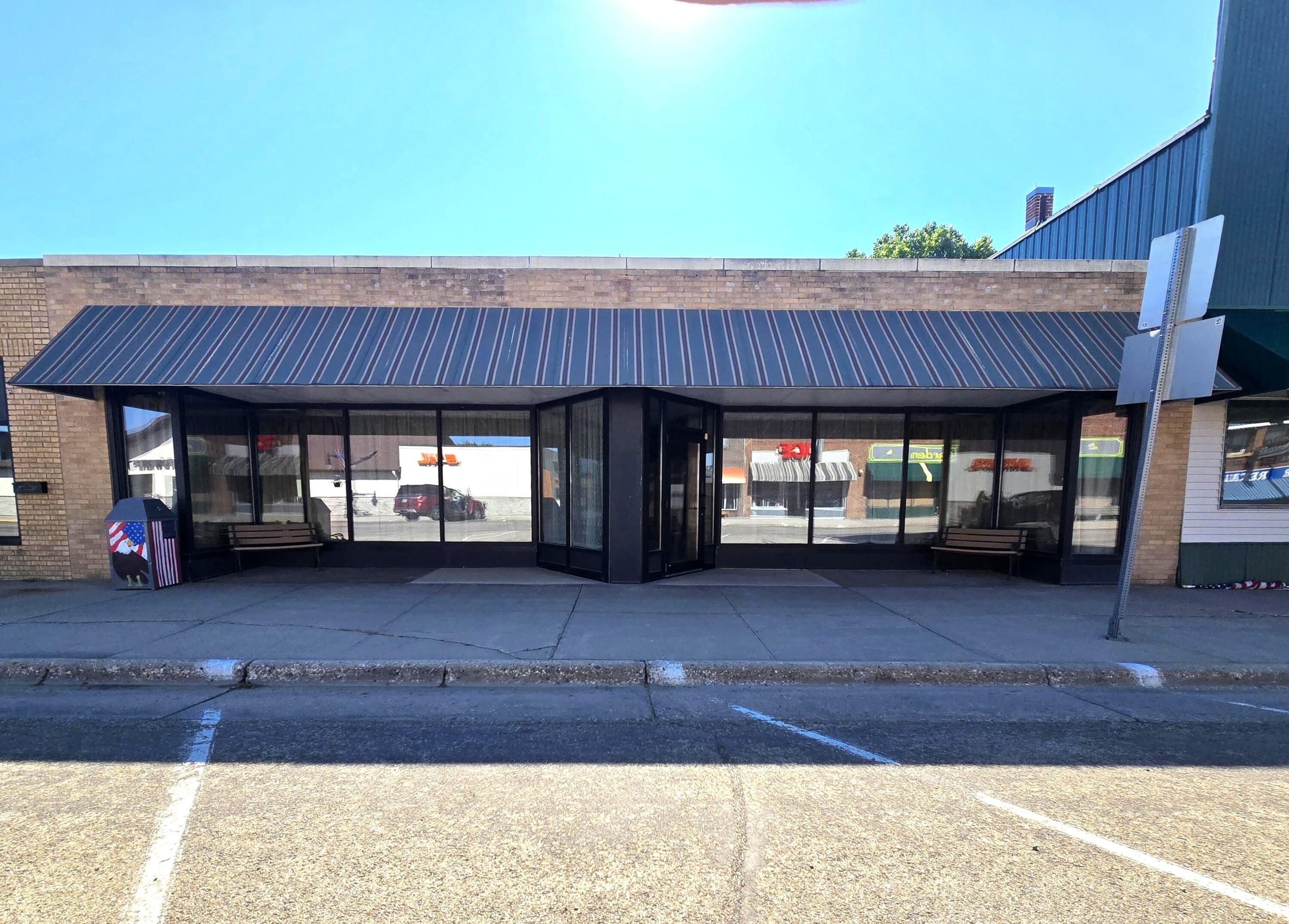 Property Image for 218 N Broadway Ave