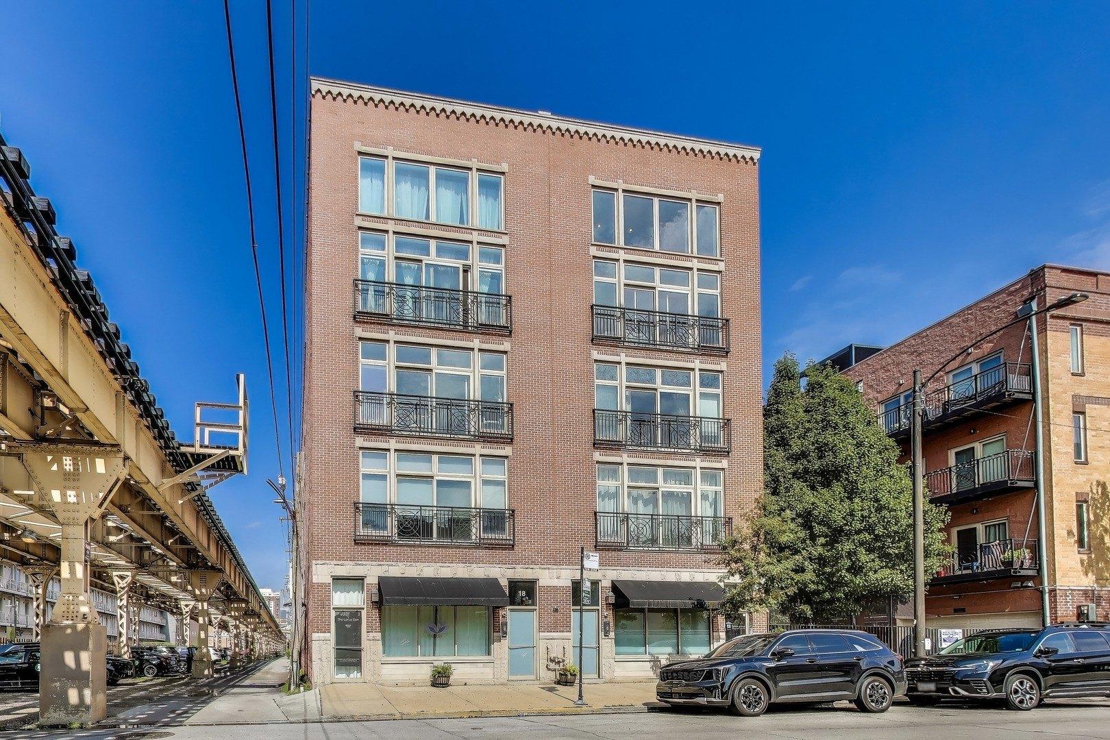 Property Image for 18 E Cullerton Street C1