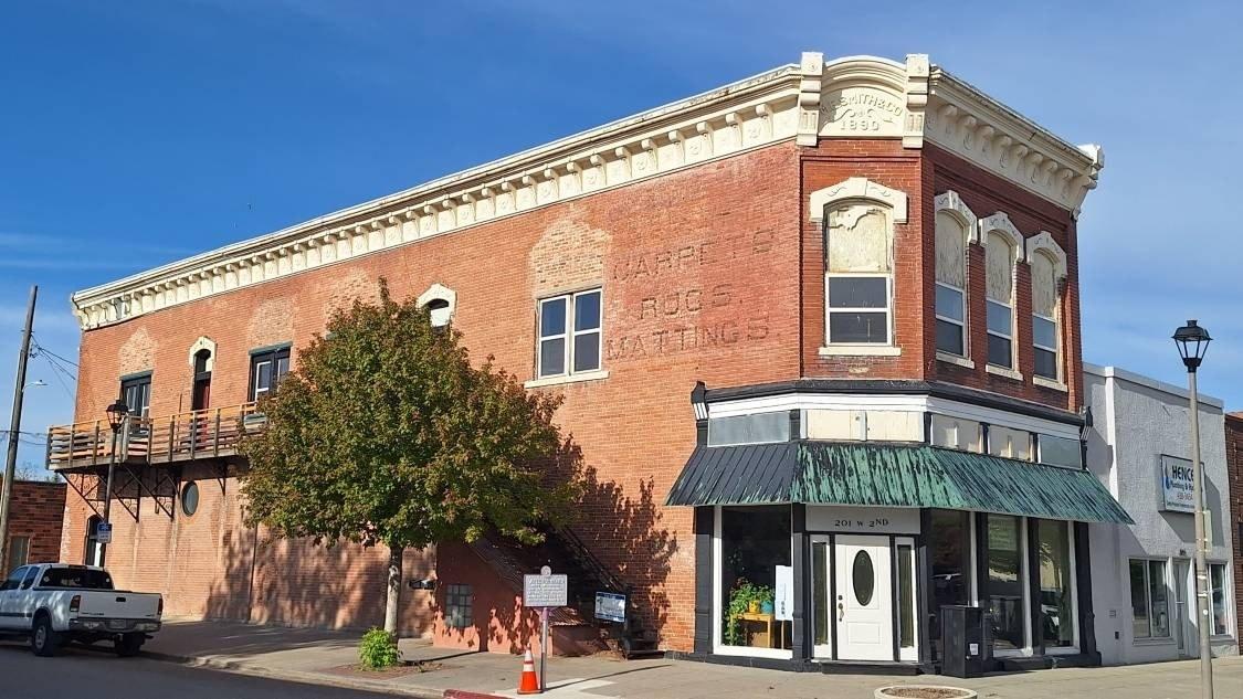 Property Image for 201 W 2nd Street