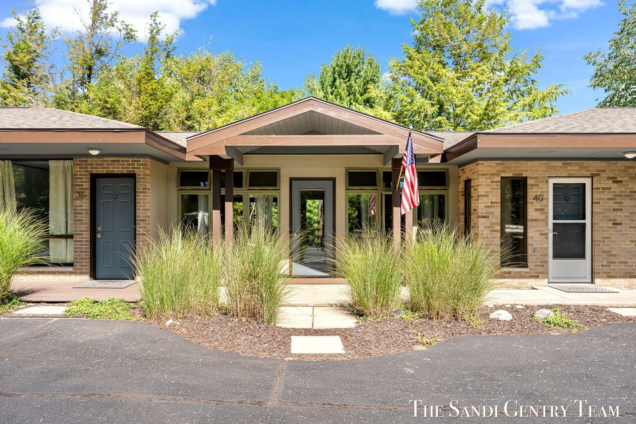 Property Image for 717 E Ludington Avenue